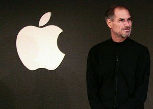 Eine Ära geht zu Ende: Steve Jobs tritt als Apple-Chef zurück - die IT-Welt verliert damit eine ihrer wohl wichtigsten Persönlichkeiten.