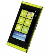 Das erste Smartphone mit Windows Phone 7 Mango: Das Fujitsu Toshiba IS12T.
